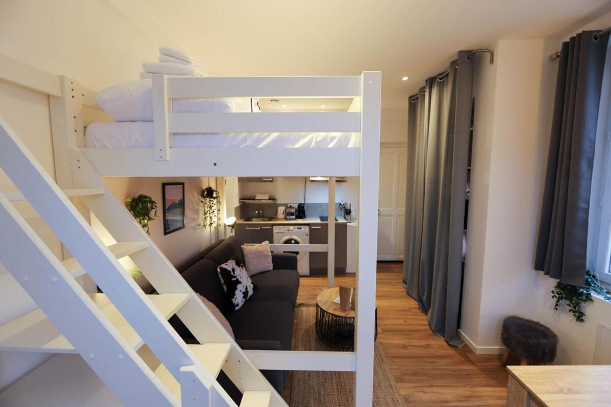 Апартаменты Le Petit Plus - Studio Confortable Avec Parking Анси Экстерьер фото