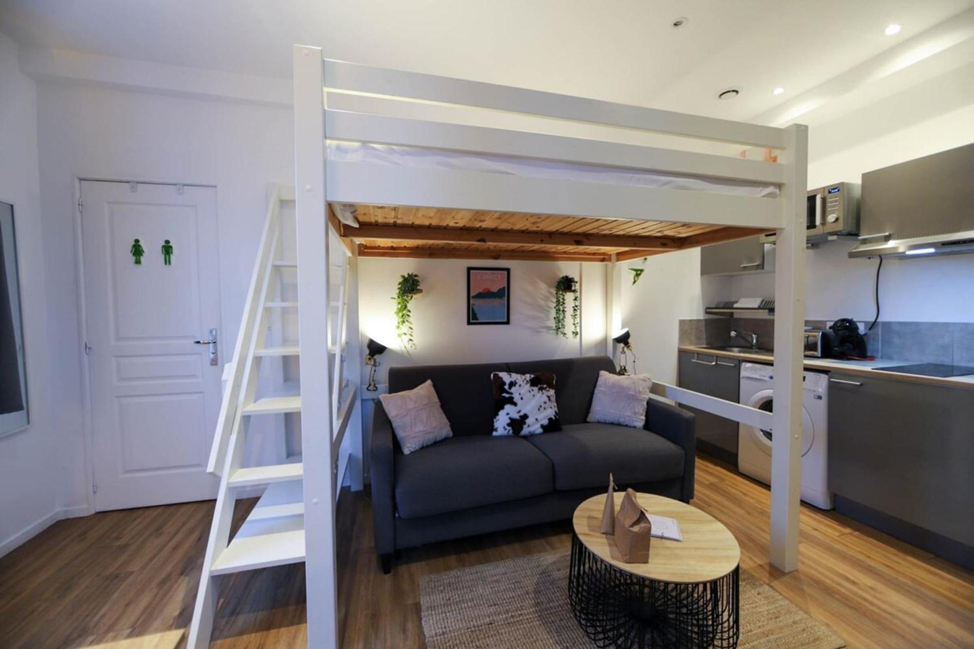 Апартаменты Le Petit Plus - Studio Confortable Avec Parking Анси Экстерьер фото
